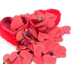 BUFFER® Kuru Kırmızı Gül Yapraklı 365 Gün Romantik Mesajlı Peluş Aşk Kutusu