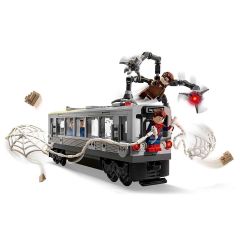 76321 Lego Marvel Örümcek Adam ile Doktor Oktopus Metroda 393 parça +9 yaş