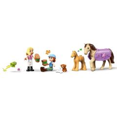 42695 Lego Friends At ve Tay Römorku 279 parça +7 yaş