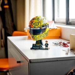 43023 LEGO® Editions McLaren Mastercard F1® Team Lando Norris Kaskı