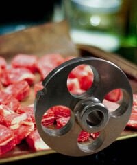 Vardı No 22 / 25 mm Kuşbaşı Et Doğrama Kıyma Makinesi Aynası 4 Delikli Elek