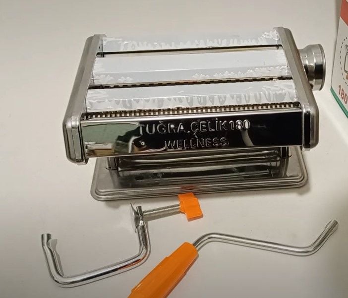 Tuğra Çelik Erişte ve Makarna Kesme Hazırlama Makinesi 180 mm