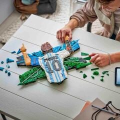 43018 Lego Editions Lionel Messi - Kutlama 1427 parça +14 yaş