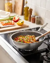 30 cm Paslanmaz Çelik Wok Tava İndüksiyon Uyumlu 5 Katmanlı Petek Yüzeyli
