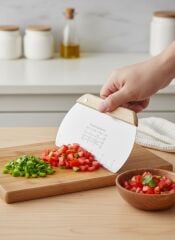 Paslanmaz Çelik Hamur Kesici, Kazıyıcı ve Porsiyonlayıcı , Ölçülü 16 cm Bambu Saplı Spatula
