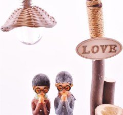 BUFFER® El Yapımı Romantik Aşıklar Temalı Işıklı ve Kalemlikli Biblo