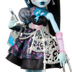 JBG75 Monster High Scary Sweet Birthday Frankie