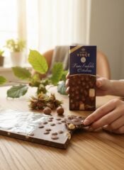 Vince Bütün Fındıklı Sütlü Çikolata 100 gr | Bol Fındıklı Gurme Lezzet
